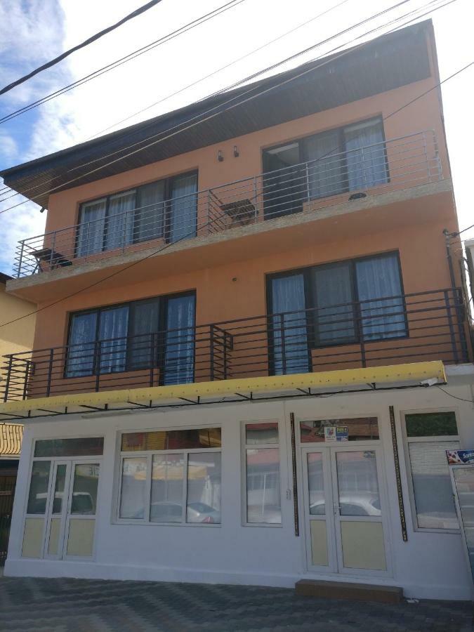 Vila Isabela Hotel Костинещи Екстериор снимка