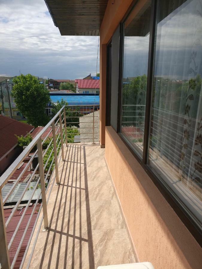 Vila Isabela Hotel Костинещи Екстериор снимка