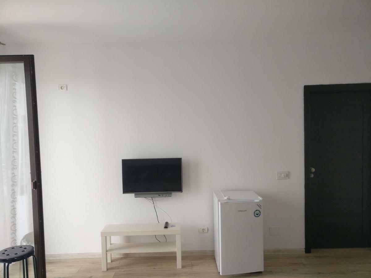 Vila Isabela Hotel Костинещи Екстериор снимка